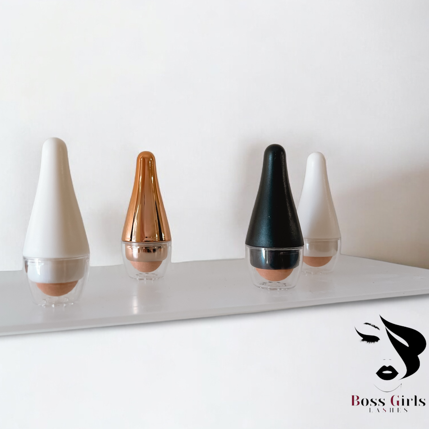 Oil absorbing face roller